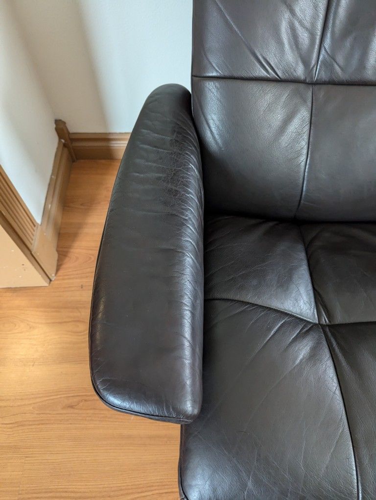 Ekornes Stressless Brown Leather Lounge Chair Recliner