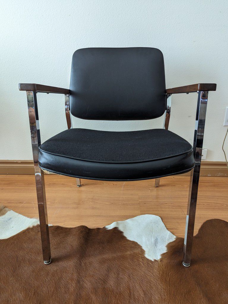 Pair Mid Century Modern Black Chrome Tanker Desk Lounge Office Chairs