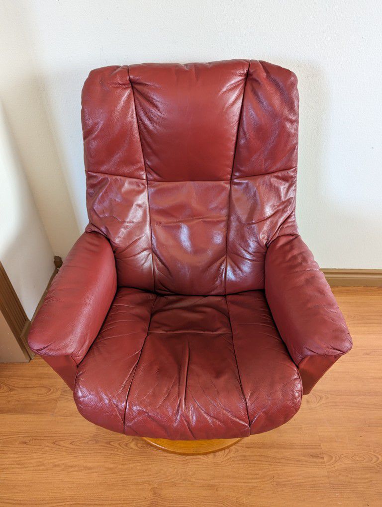 Large Ekornes Stressless Style Leather & Teak Lounge Chair Recliner & Ottoman by IMG of Norway