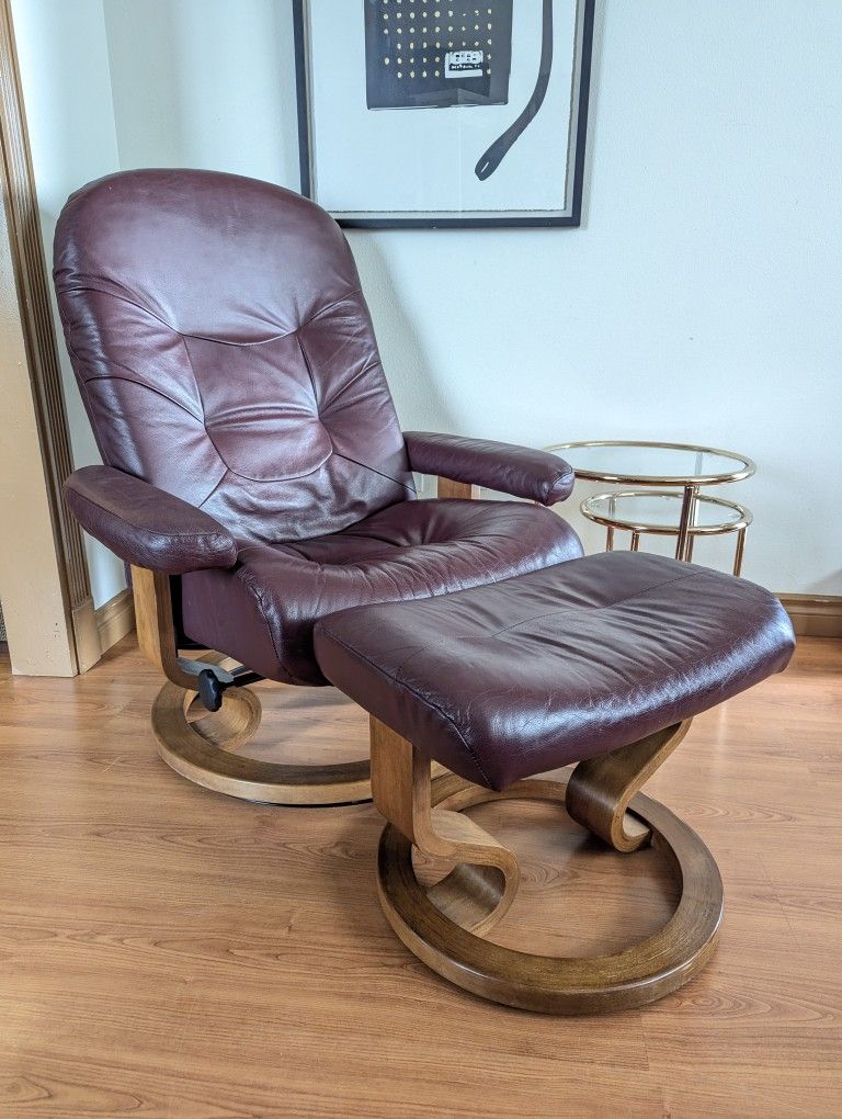 Ekornes Stressless Style Leather Lounge Chair Recliner & Ottoman by Lane