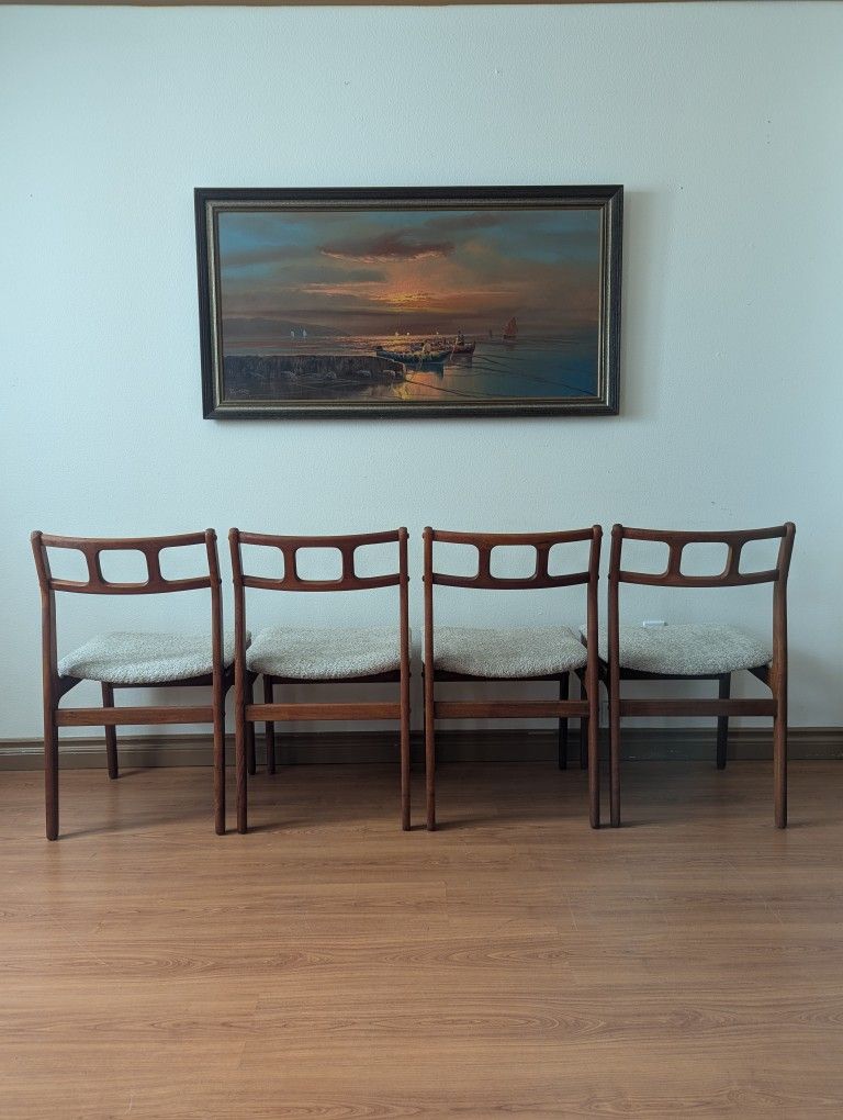Stunning Set of 4 Mid Century Danish Modern Teak Dining Chairs by D Scan
