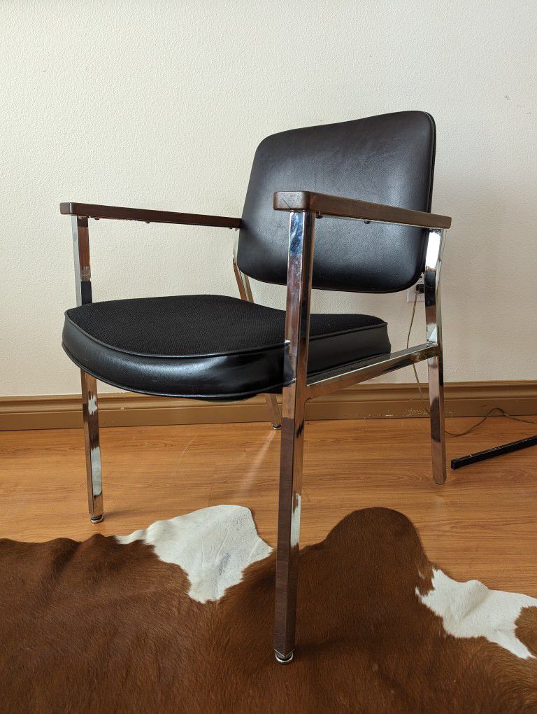 Pair Mid Century Modern Black Chrome Tanker Desk Lounge Office Chairs