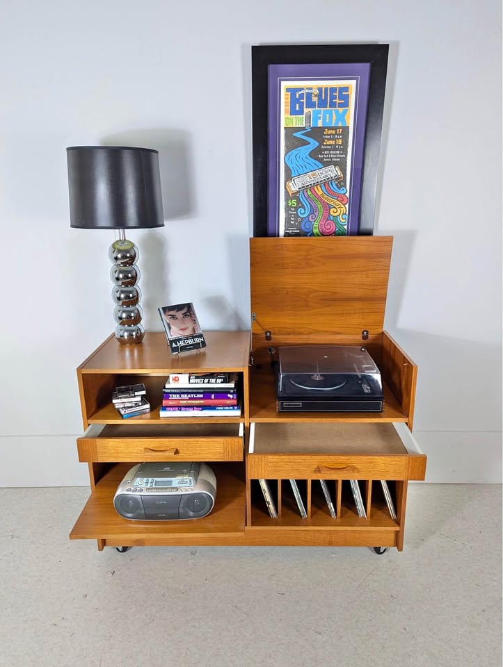 Danish Modern Teak Record Player Stand / Media Cabinet