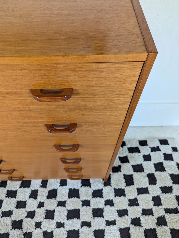 Mid Century Danish Modern 6 Drawer Teak Highboy / Lingerie Chest