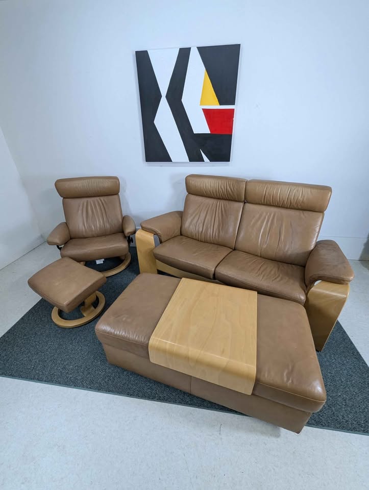 Ekornes Stressless Leather Lounge Chair & Ottoman / Tan Lounger Recliner