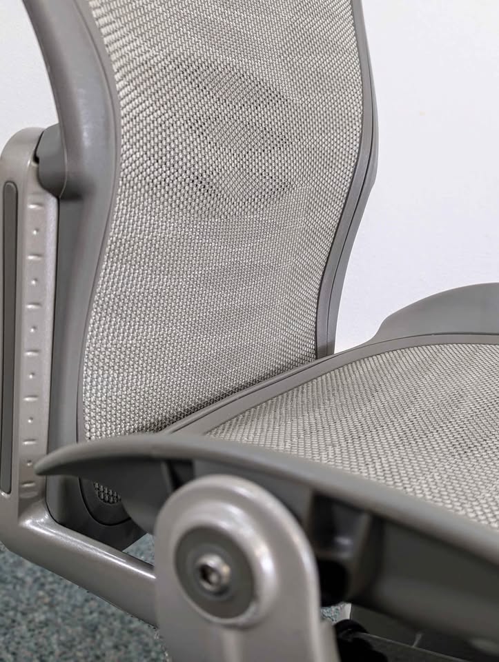 Herman Miller Aeron Size B Medium Office Desk Chair