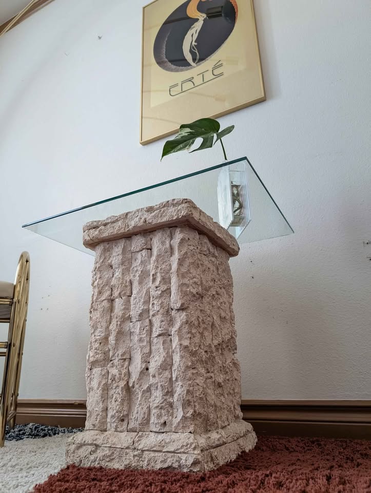 Postmodern Little End Table / Plant Stand Pillar