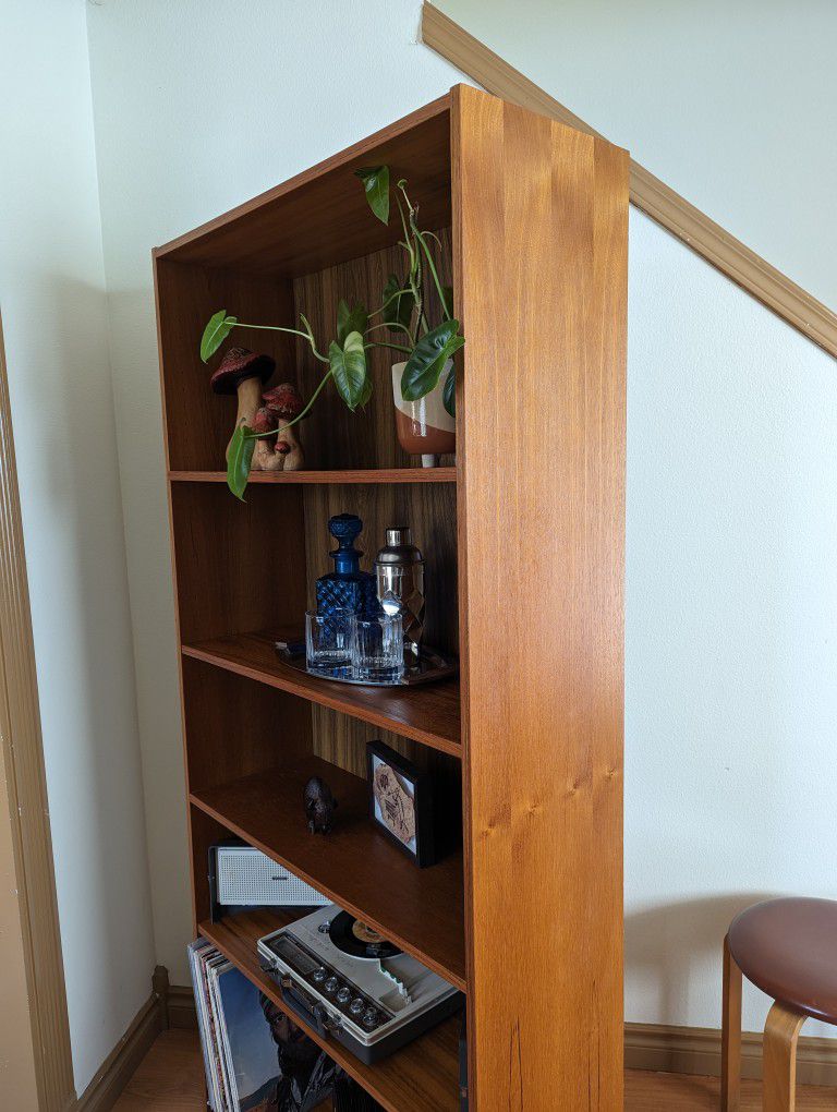 Danish Modern Tall Teak Bookshelf / 5 Tiered MCM Wood Display