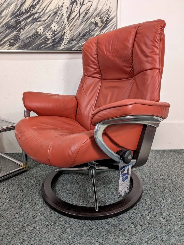 Ekornes Stressless Large Mayfair Leather Lounge Chair Recliner & Ottoman