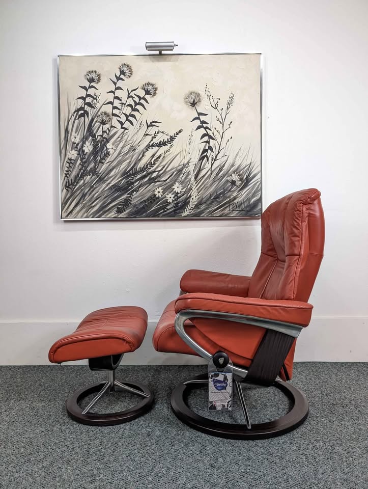 Ekornes Stressless Large Mayfair Leather Lounge Chair Recliner & Ottoman