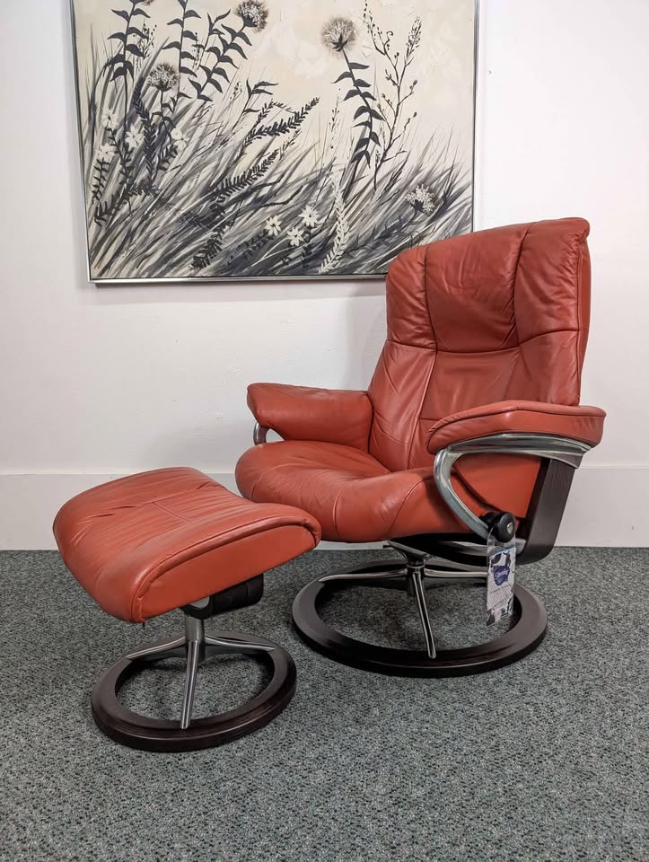 Ekornes Stressless Large Mayfair Leather Lounge Chair Recliner & Ottoman