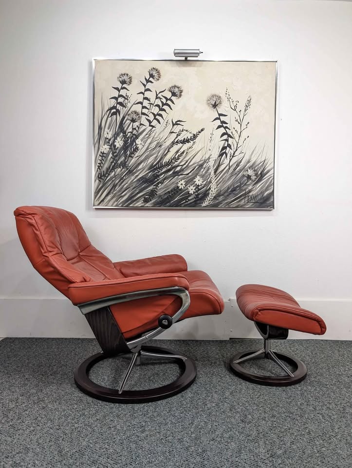 Ekornes Stressless Large Mayfair Leather Lounge Chair Recliner & Ottoman