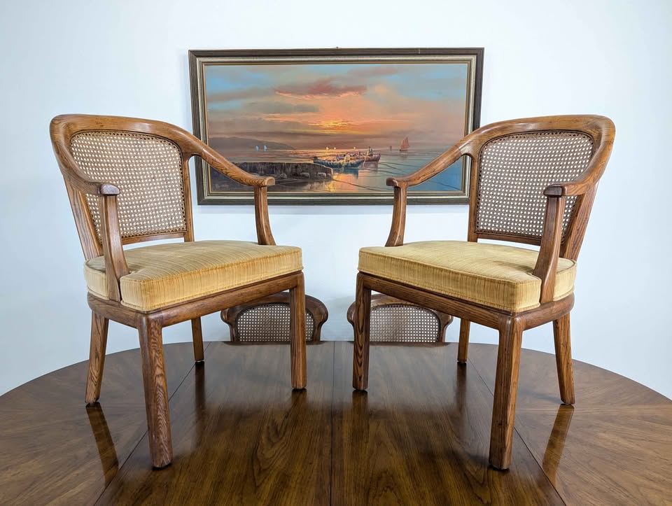 Mid Century Dining Table & 6 Gold Velvet Chairs
