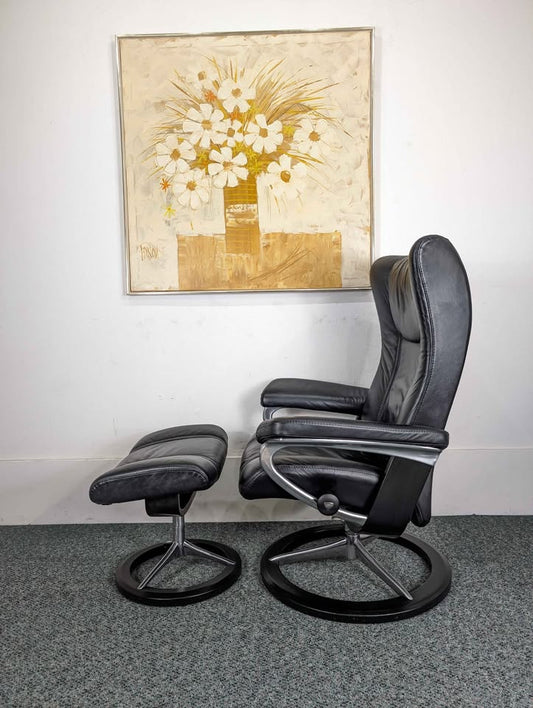 Ekornes Stressless Black Leather Lounge Chair Recliner & Ottoman