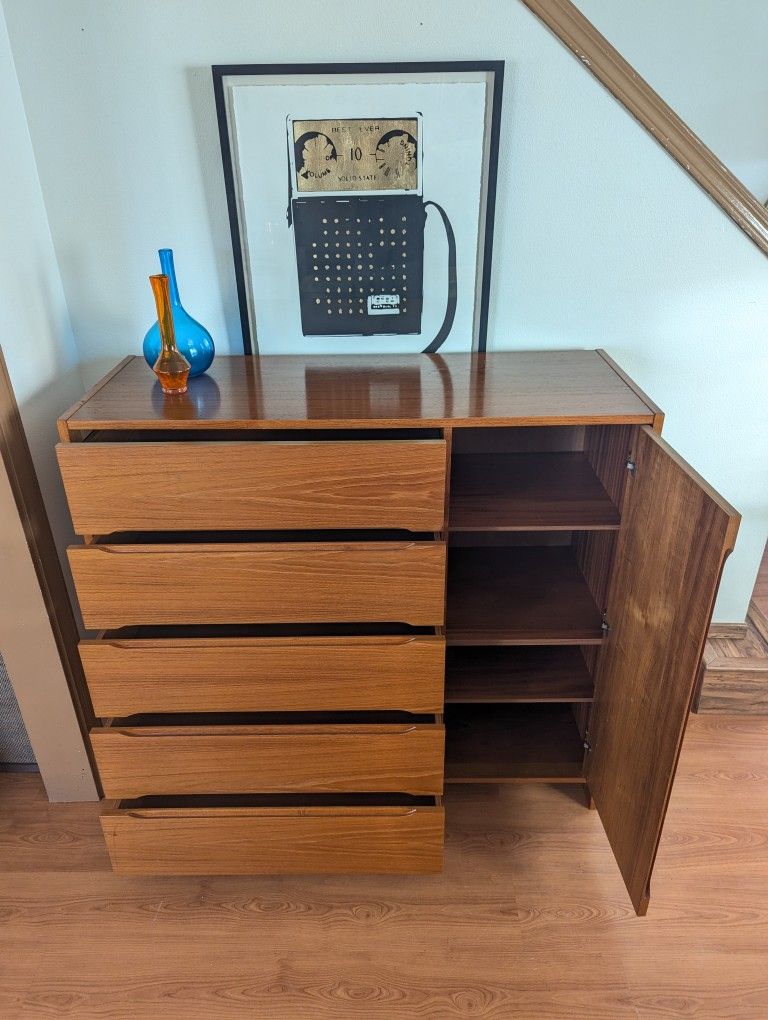 Danish Modern Teak Gentlemans Dresser Chest