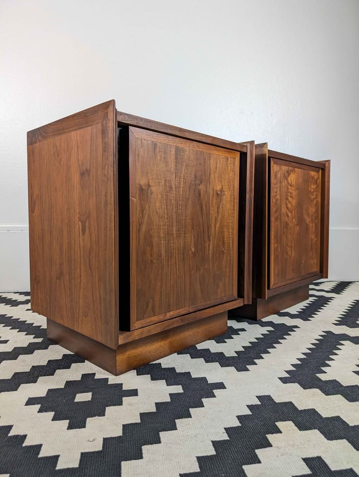 MCM American Walnut Esprit Collection Bedroom Set by Dillinghham