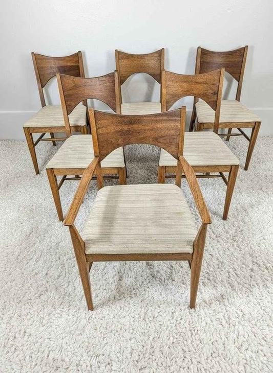 MCM Saga Collection Dining Table Set by Broyhill