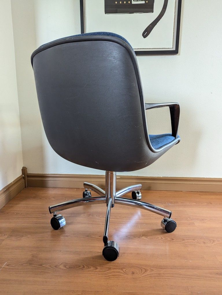 MCM Charles Pollock Style Blue Tweed Rolling Desk Chair by Steelcase