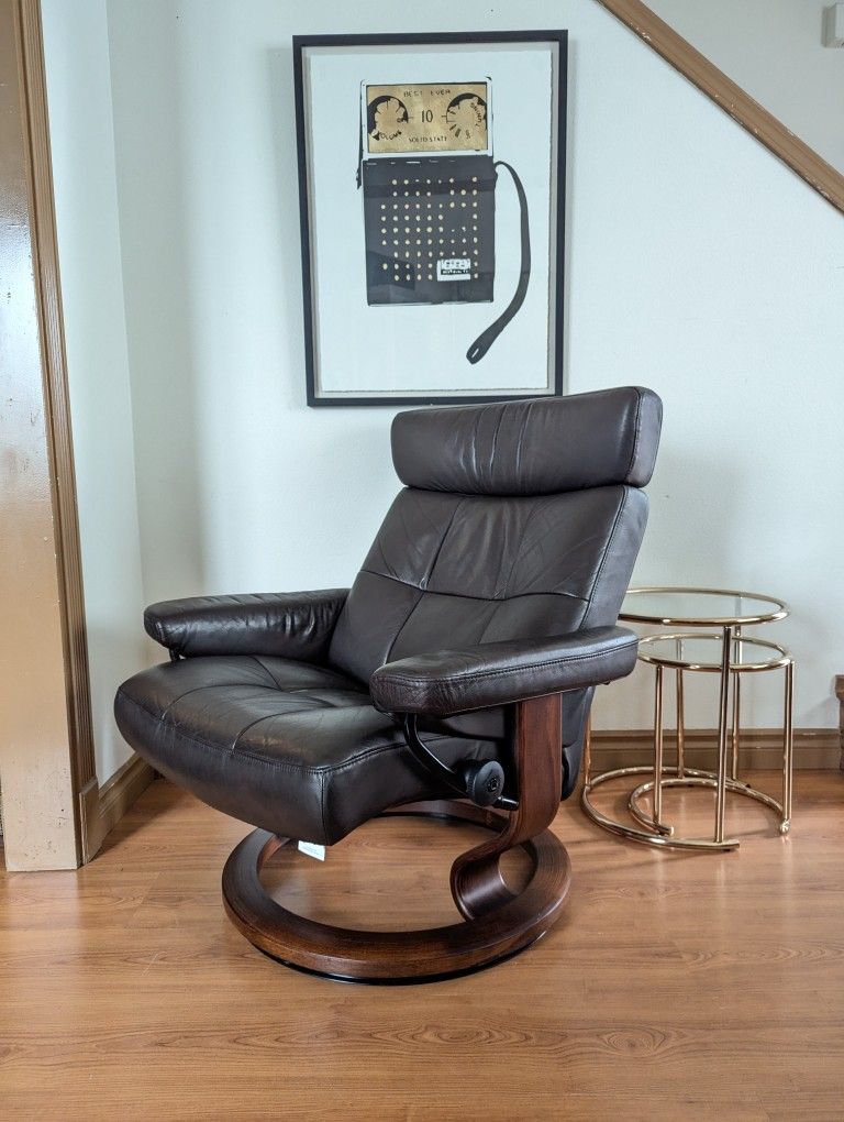 Ekornes Stressless Brown Leather Lounge Chair Recliner