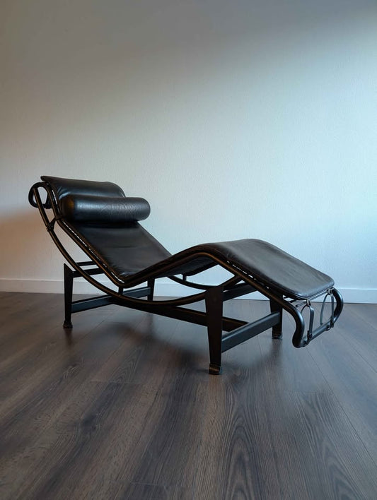 MCM Vintage Black Leather LC4 Style Chaise Lounge Chair