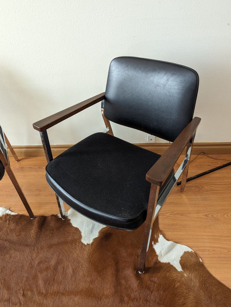 Pair Mid Century Modern Black Chrome Tanker Desk Lounge Office Chairs