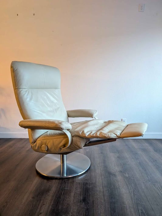 Sumi Leather Recliner by Lafer