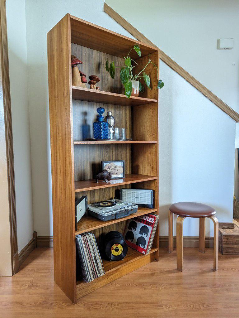 Danish Modern Tall Teak Bookshelf / 5 Tiered MCM Wood Display