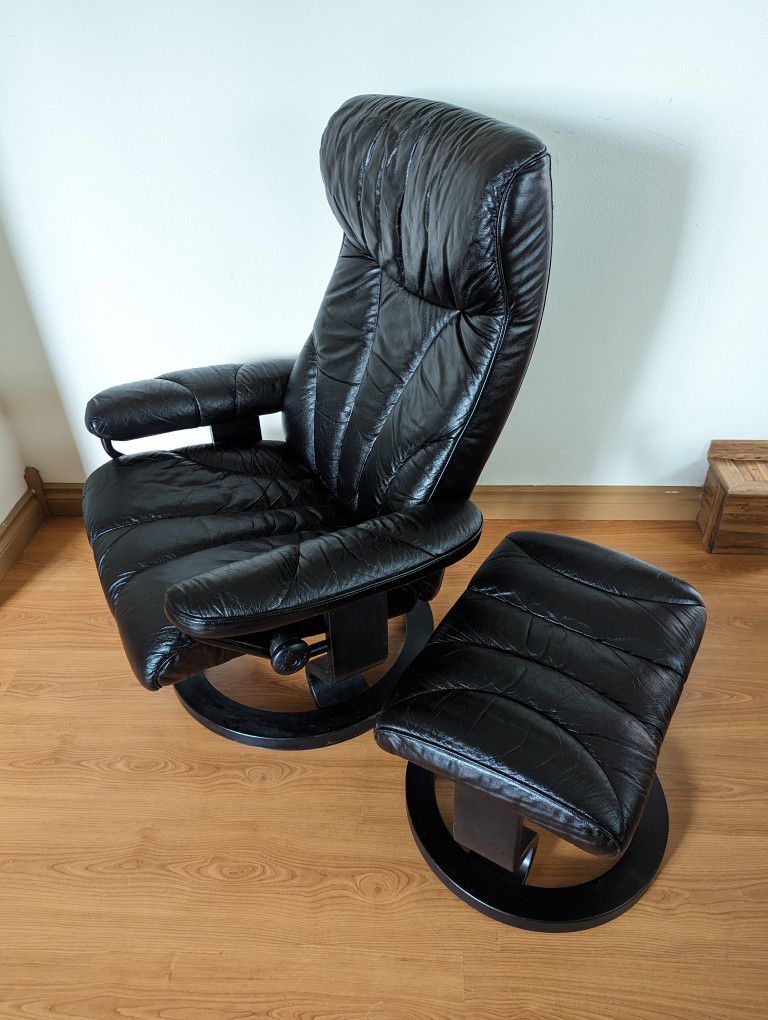 Ekornes Stressless Black Leather Lounge Chair Recliner & Ottoman