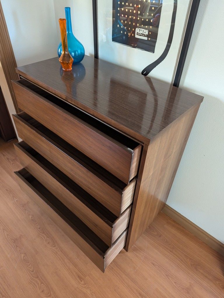 Mid Century Modern 4 Drawer Highboy Dresser by Broyhill