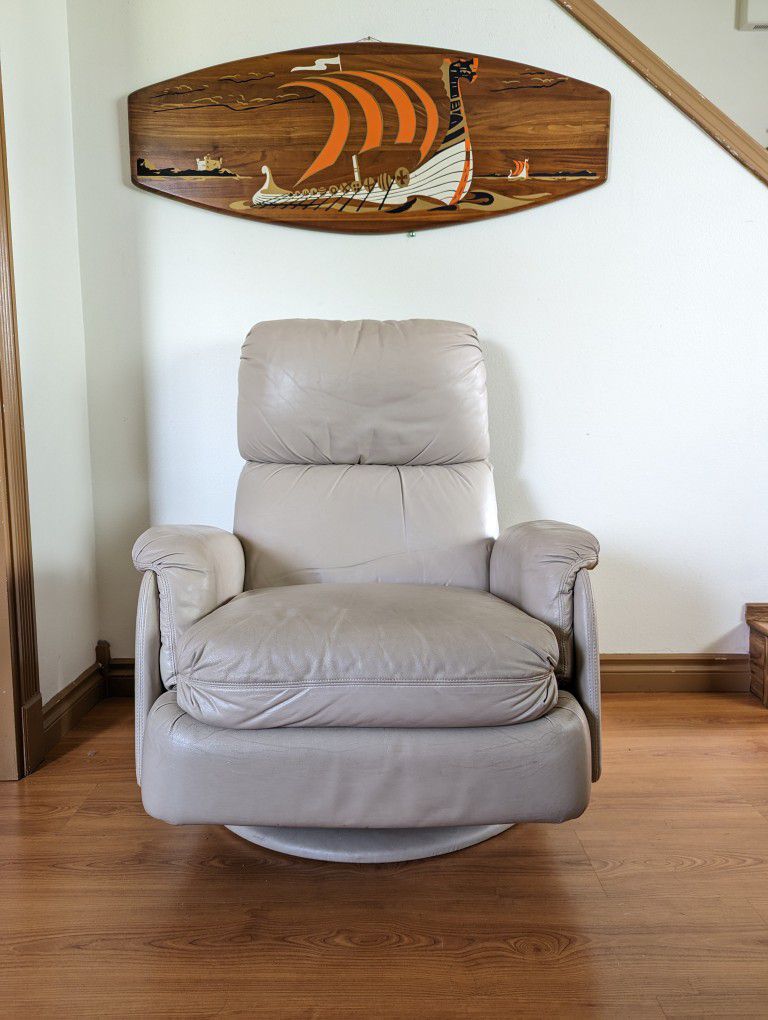 Modern Swivel, Rocker, Leather Lounge Chair Recliner by Barcalounger