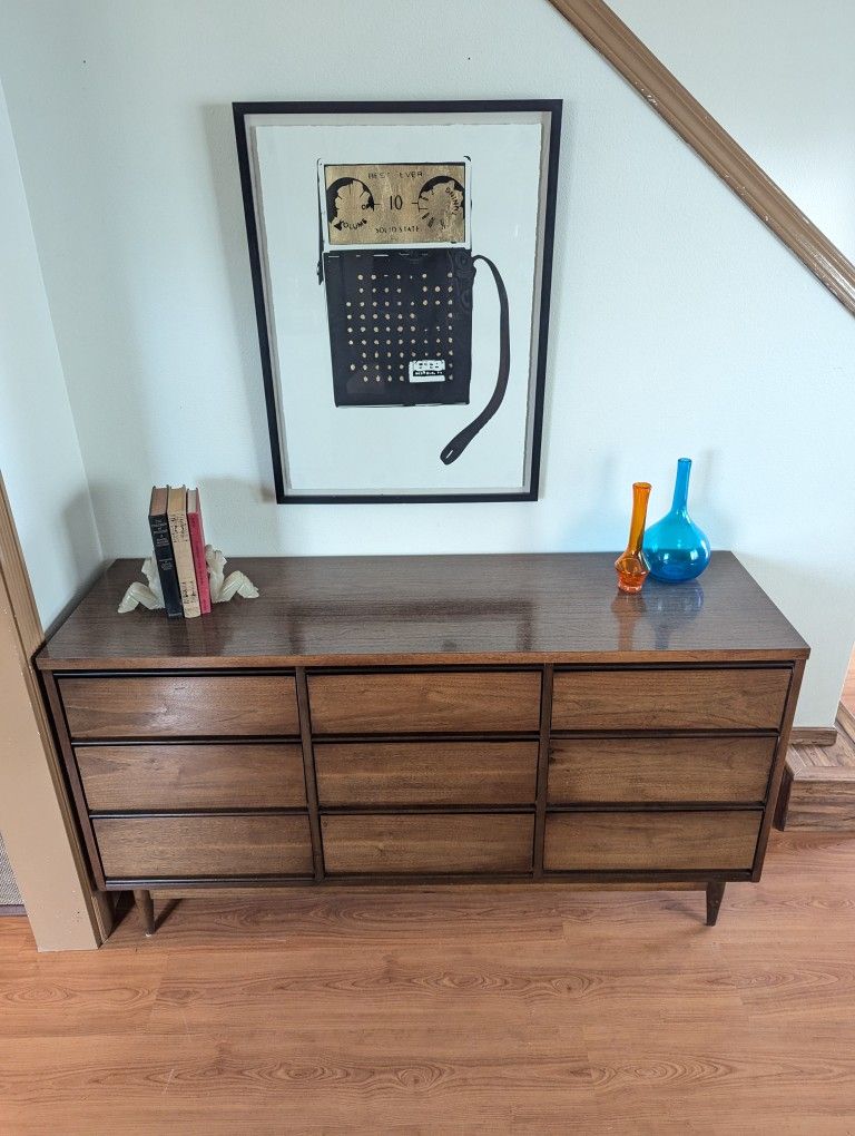 Mid Century Modern 9 Drawer Lowboy Dresser by Broyhill