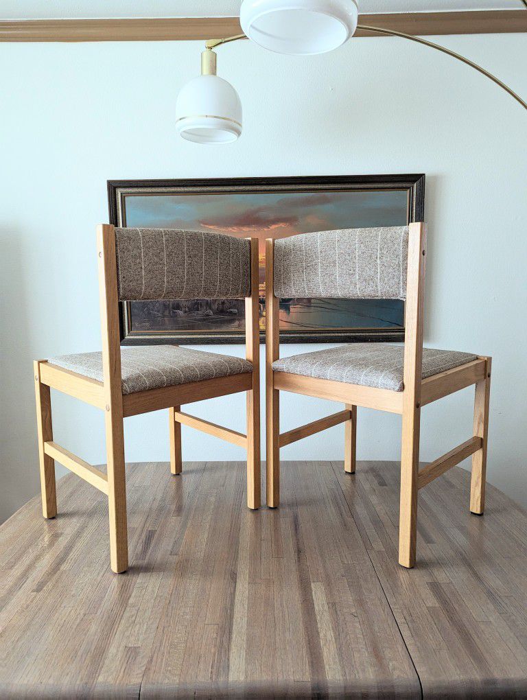 Danish Modern White Oak Pedestal Dining Table & 4 Chair Set
