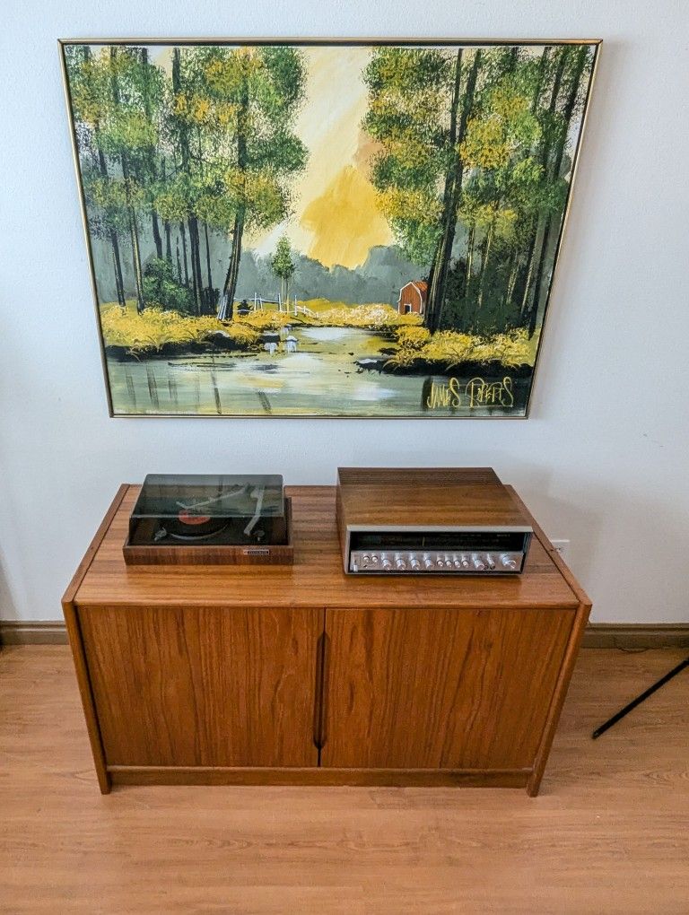 Danish Modern 2 Door Teak Media Credenza Made In Denmark
