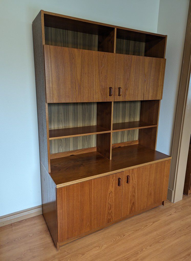 MCM Danish Modern Teak Record Player Stand & Bookshelf Wall Unit