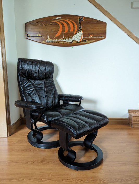 Ekornes Stressless Black Leather Lounge Chair Recliner & Ottoman