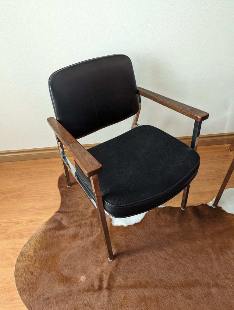 Pair Mid Century Modern Black Chrome Tanker Desk Lounge Office Chairs