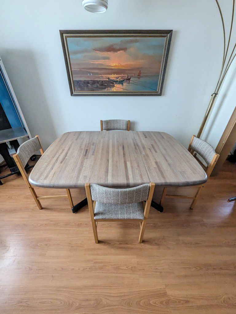 Danish Modern White Oak Pedestal Dining Table & 4 Chair Set