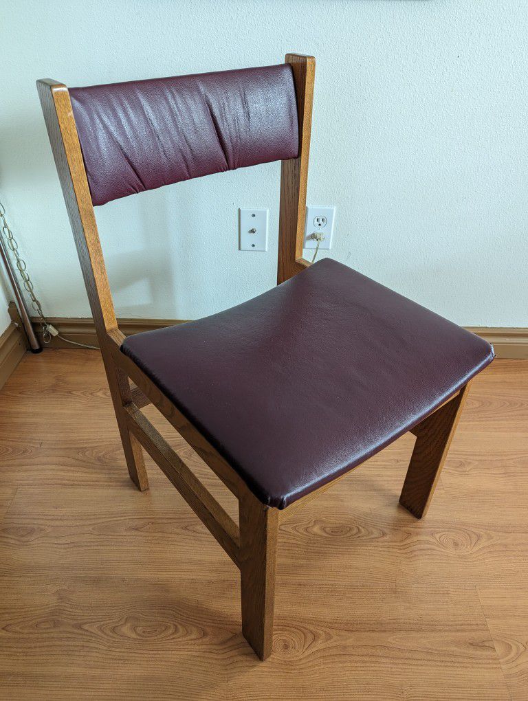 Scandinavian Designed Oak Side / Accent / Desk Chair by Doerksen & Gronau Ltd.