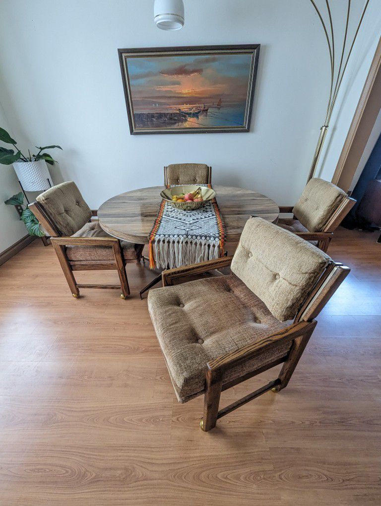 MCM Atomic Dining Table Set w/ 4 Gold Crushed Velvet Rolling Chairs