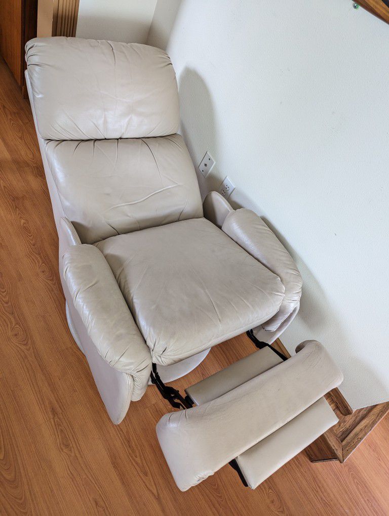 Modern Swivel, Rocker, Leather Lounge Chair Recliner by Barcalounger