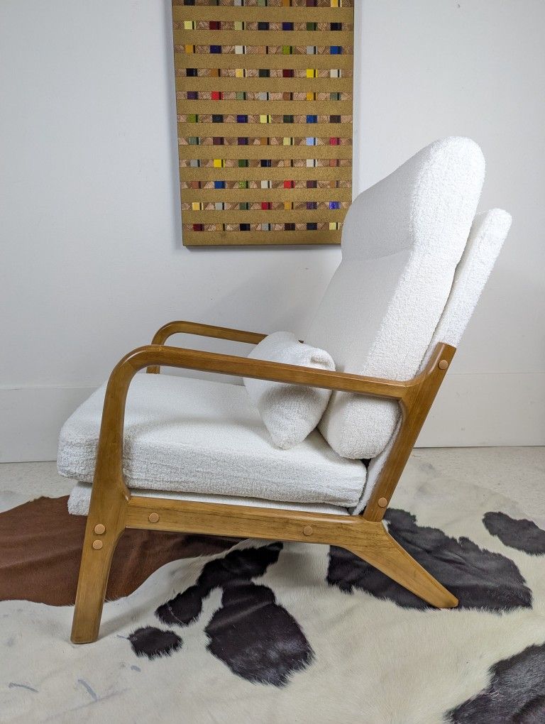 New MCM Style Bright White Boucle Comfy Lounge Chair