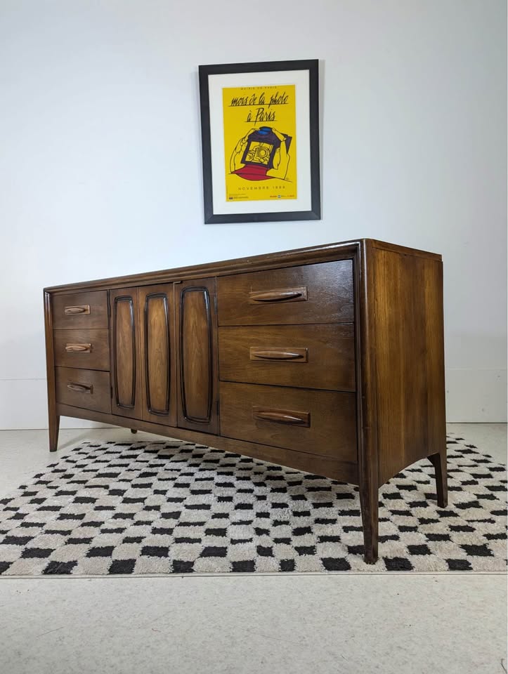 MCM 9 Drawer Emphasis Collection Lowboy Dresser by Broyhill