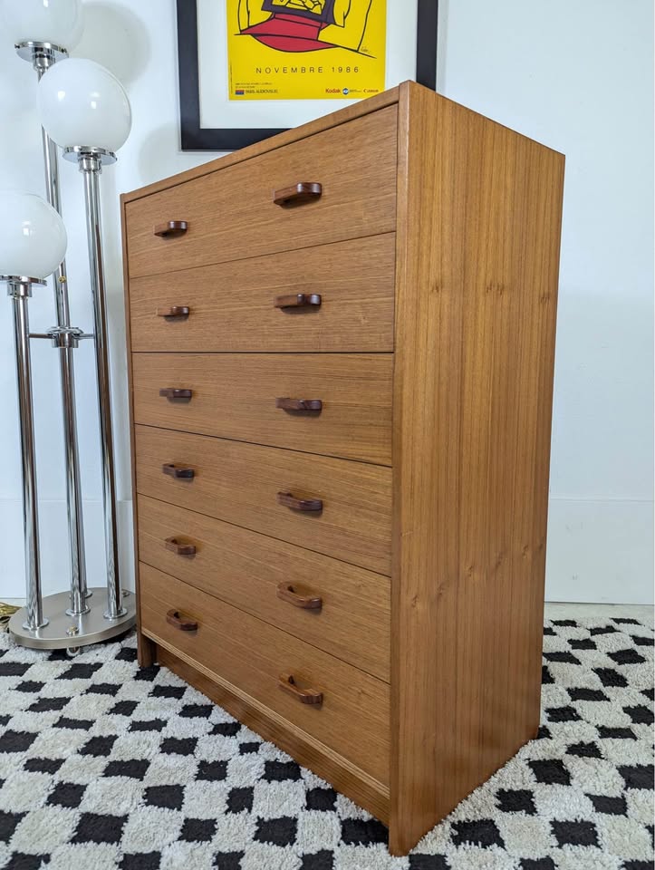 Mid Century Danish Modern 6 Drawer Teak Highboy / Lingerie Chest