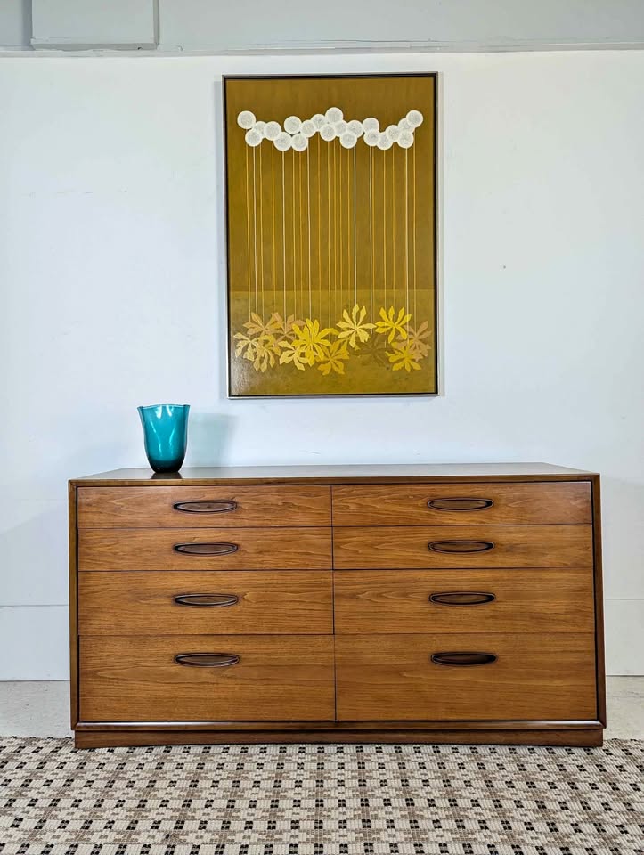 Stunning MCM Henredon Circa '60 Eight Drawer Walnut Dresser