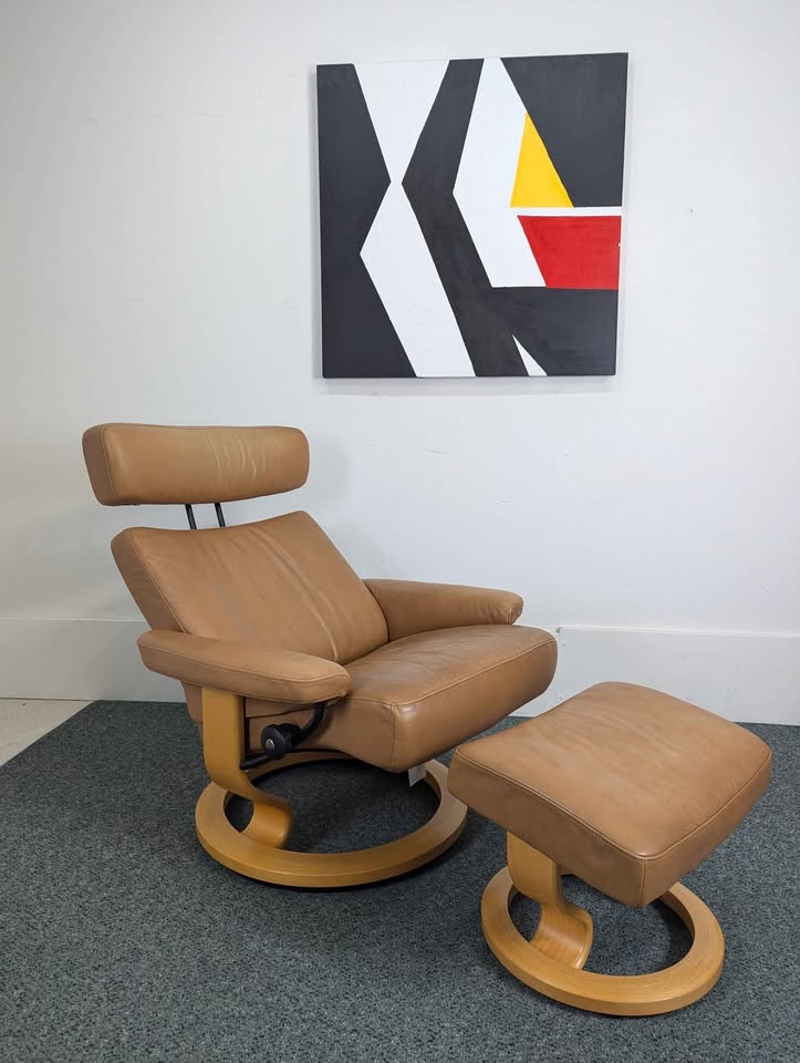 Ekornes Stressless Leather Lounge Chair & Ottoman / Tan Lounger Recliner