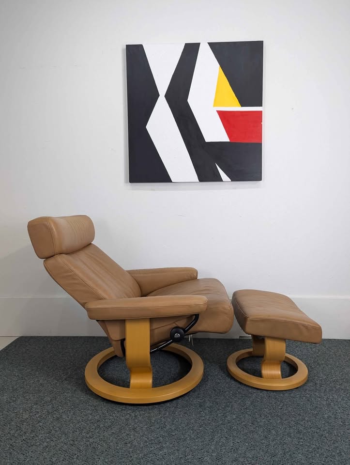 Ekornes Stressless Leather Lounge Chair & Ottoman / Tan Lounger Recliner