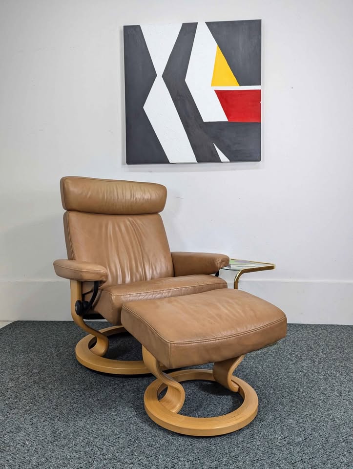 Ekornes Stressless Leather Lounge Chair & Ottoman / Tan Lounger Recliner