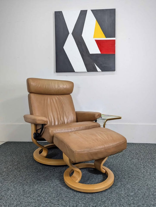 Ekornes Stressless Leather Lounge Chair & Ottoman / Tan Lounger Recliner