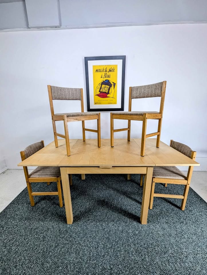 Scandinavian Dining Set w/ 4 White Oak Chairs by FD Mobler
