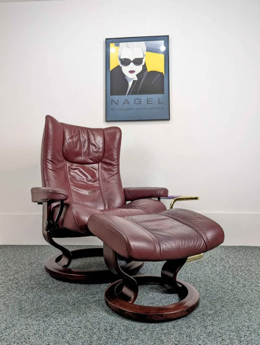 Ekornes Stressless Leather Lounge Chair Recliner & Ottoman